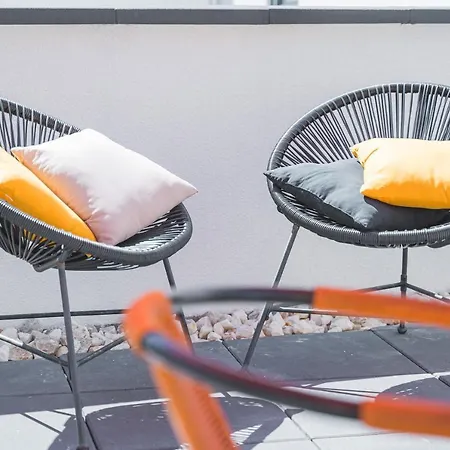 Daire Golden With Barbecue, Yoga, Football Table Sinsheim