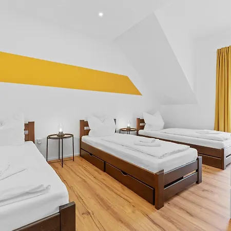 Golden With Barbecue, Yoga, Football Table Daire Sinsheim