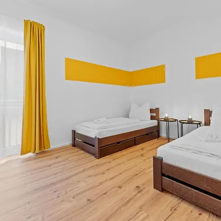 Goldenhome - Comfy&big - Footballtable - Barbecueterrace - Naehe Autobahn, Therme, Stadion *