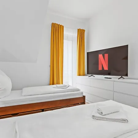 شقة Golden With Barbecue, Yoga, Football Table *